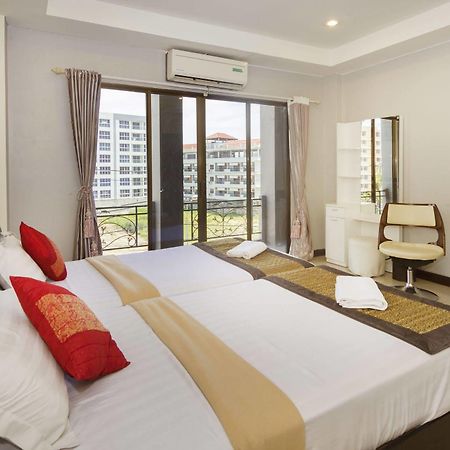 Royal Q & D Suites Pattaya Bagian luar foto
