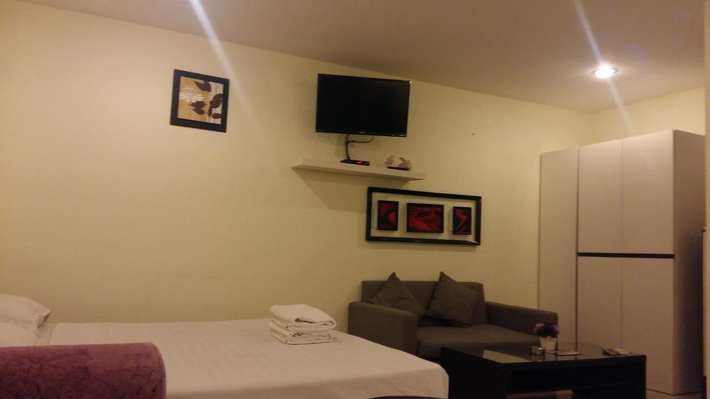 Royal Q & D Suites Pattaya Bagian luar foto