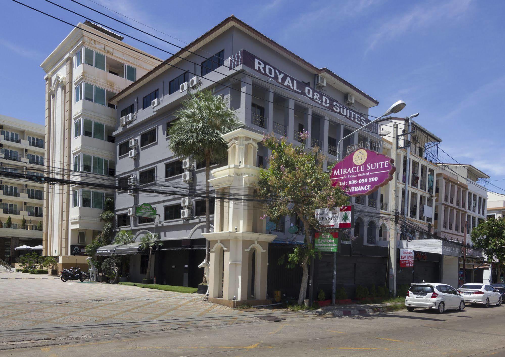 Royal Q & D Suites Pattaya Bagian luar foto