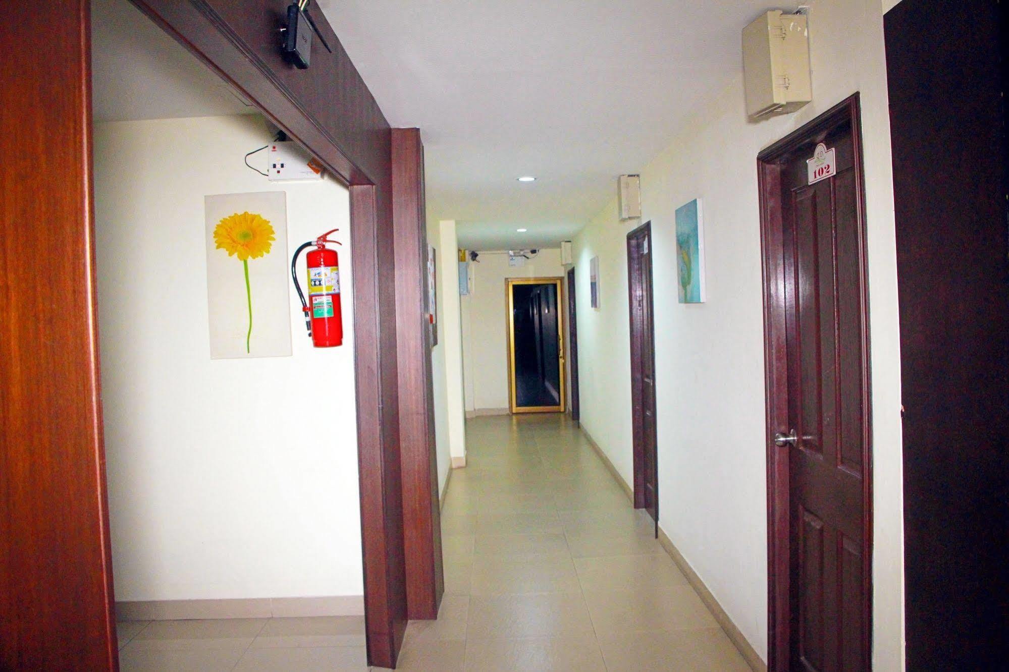 Royal Q & D Suites Pattaya Bagian luar foto