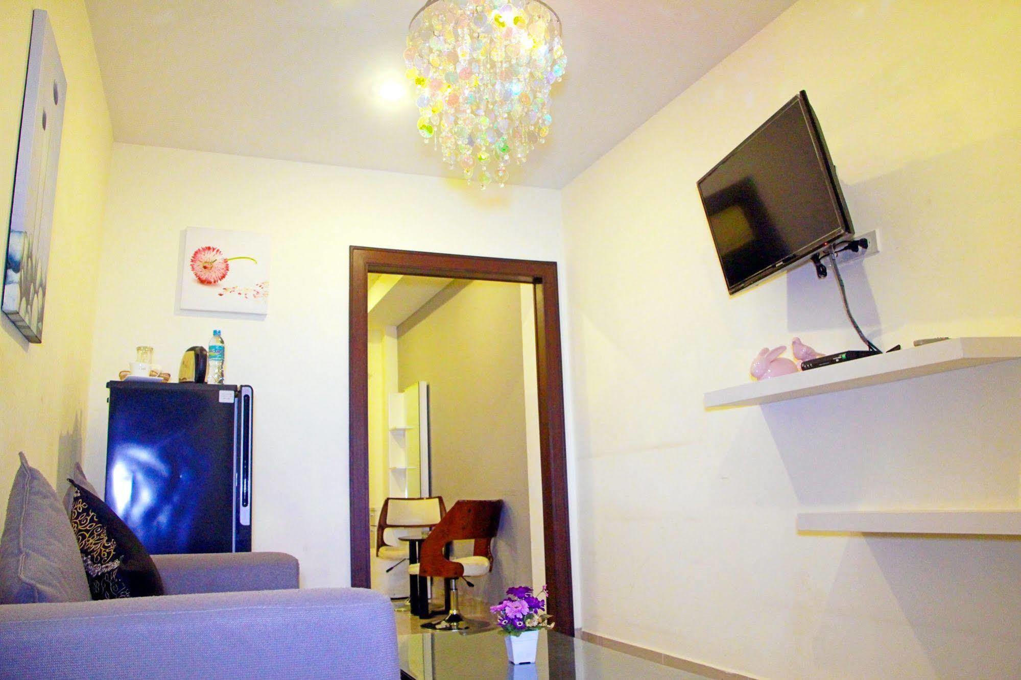 Royal Q & D Suites Pattaya Bagian luar foto